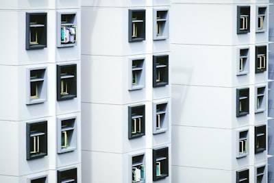 Soluciones innovadoras de tableros de conmutación para inmobiliarias.