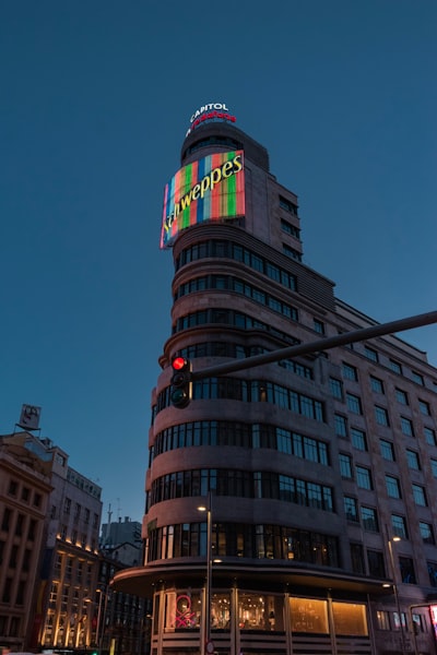 Servicios de marca con IA en Madrid
