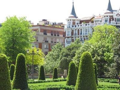 Mejores soluciones de gestión personalizada para e-commerce en Madrid 2024