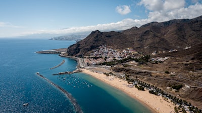 Guía completa de socios de IA en Tenerife