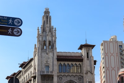 Automatiza la generación de informes de centro de llamadas en Barcelona
