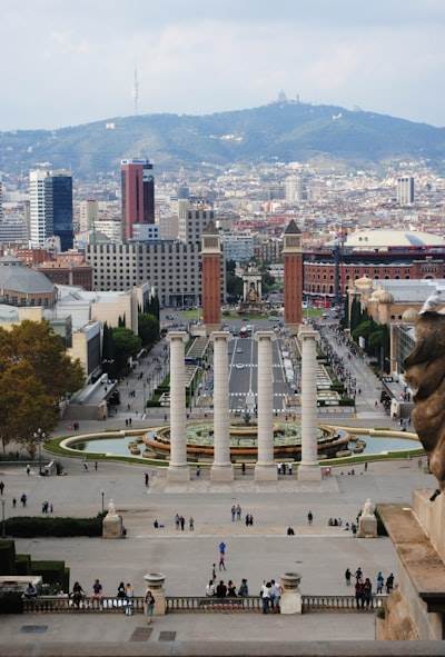 Soluciones de software personalizado revolucionando el campo automotriz en España
