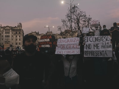 Riesgos de seguridad reales de las alucinaciones en IA