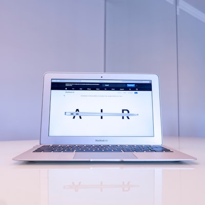 ¿Automatización de tutoría en línea compatible con trabajo remoto?