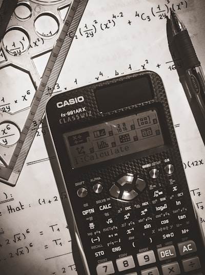 Calculadora de puntuación del curso AP Calculus AB - Predice tu calificación en el examen AP