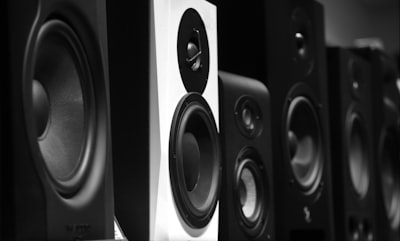 Mejores altavoces económicos para PC: audio de calidad por menos de $150