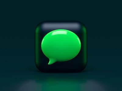 Cómo implementar chatbots y agentes virtuales en tu sitio web
