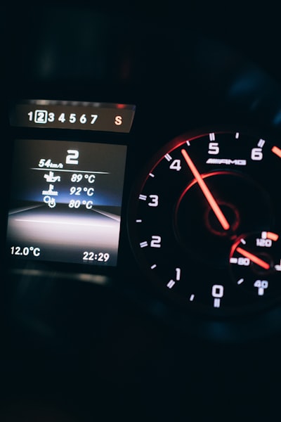 Evita que tu móvil se caliente al usar Android Auto en verano