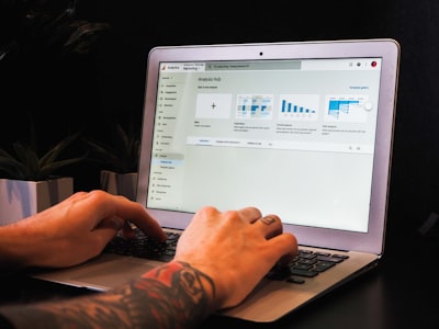 How does custom management software ensure data accuracy?
