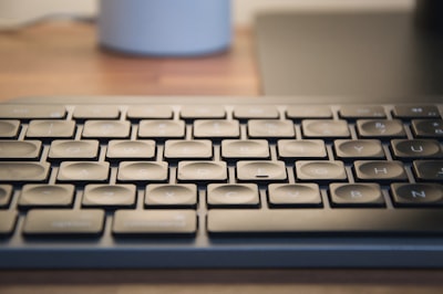 Ajustar el campo de texto cuando aparece el teclado en Swift