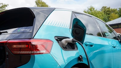 El VW ID.4 del 2026 ahora puede cargar en Supercharger de Tesla