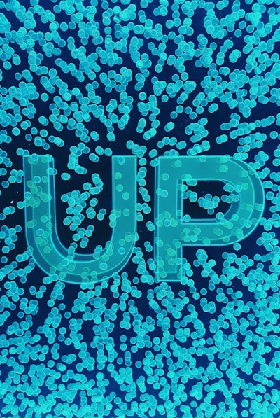 UTOPYA: Marco deep learning multimodal para detección de anomalías informada por la física y predicción temporal