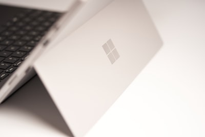 Microsoft presenta Maia 200, un acelerador de inferencia de IA optimizado para FP4 y FP8 para los centros de datos de Azure