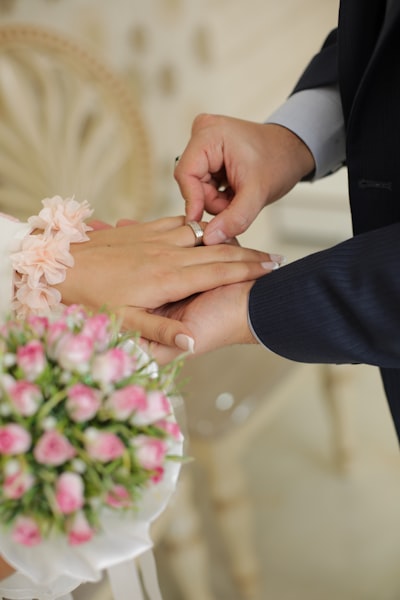 ¿Cuánto deben durar los votos matrimoniales?