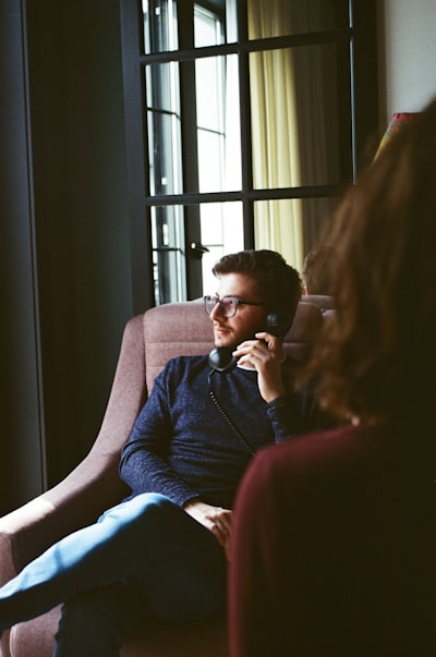 Cómo seleccionar el mejor proveedor de IA conversacional