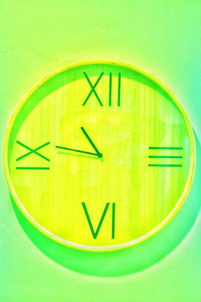 ¿Cómo los Transformadores entienden "el tiempo" sin un reloj?