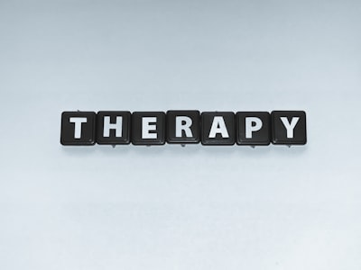 ¿Relación de la IA en plataformas de terapia y bienestar con automatización e innovación?