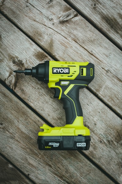 Cómo obtener tu herramienta eléctrica gratuita con este paquete de herramientas de jardín Ryobi.