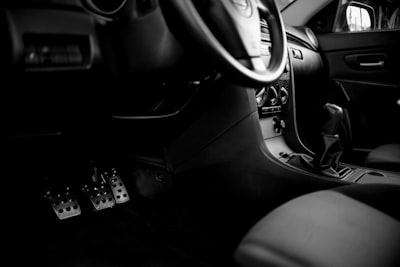 Propuesta de la NHTSA para robotaxis sin frenos manuales