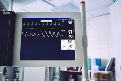 ¿Por qué las instituciones de salud prefieren VivaTech para soluciones de programación?