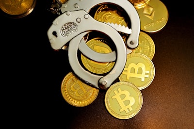 Cómo los estafadores de criptomonedas robaron $700 millones con trucos antiguos