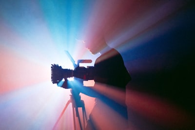 Forzamiento de Cabezas: Generación de Video Autoregresivo Largo con Heterogeneidad
