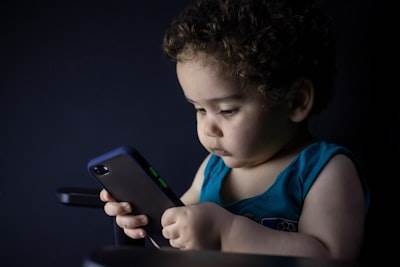 Riesgos ocultos de privacidad móvil en las aplicaciones de mis hijos: ¿Por qué no confío?