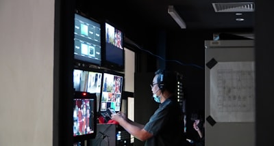 ¿Son seguros los servicios de producción de video de IA para datos sensibles?