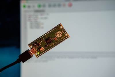 Despliegue de Microservicios en AWS ECS Fargate con OpenTofu y Docker Hub