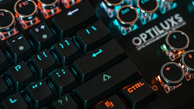 Optimización multiobjetivo contextual