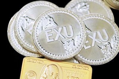 MEXC logra un crecimiento de 20X en futuros de ORO, captura hasta el 47% de participación en el mercado con una estrategia sin comisiones