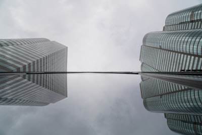 Diferencia entre Deuda de integración y Contratos de datos
