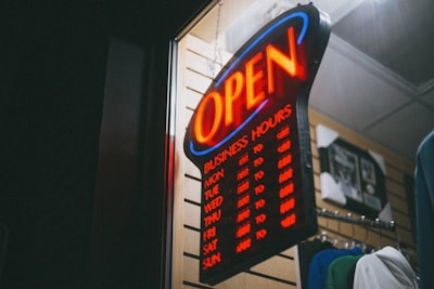 Consideraciones para elegir un socio financiero para automatizar la incorporación de clientes