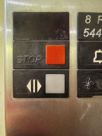 Cómo los apagados incorrectos afectan tu SSD
