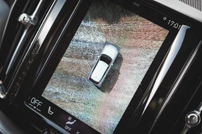 Co-Evaluación de modelos de conducción y generación de video