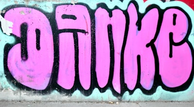 BLINKG: Benchmark para generar grafos de conocimiento con LLMs