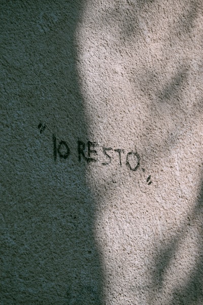AR1-ZO: Consultas de orden cero con conciencia topológica para LoRA de alto rango