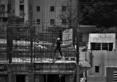 Desarrollo interno vs subcontratación de software.