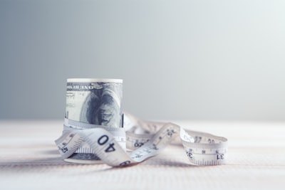 El impacto del tiempo de inactividad en FinOps y seguros