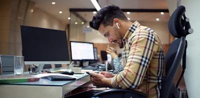 Eliminar tareas repetitivas de oficina con dispositivos móviles.