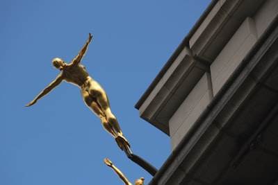 Prevención de sesgos en IA mediante deliberación de jurado