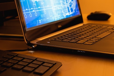 ¿Es compatible la consultoría de arquitectura de software con trabajo remoto o híbrido?