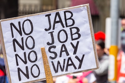 Desacuerdo entre trabajadores y jefes sobre la creación de empleos por la IA