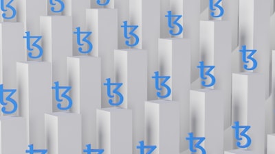 Estimación de distribuciones mediante completación de matrices de bajo rango