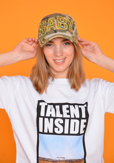 ¿Contratar talento de IA para mejora continua?