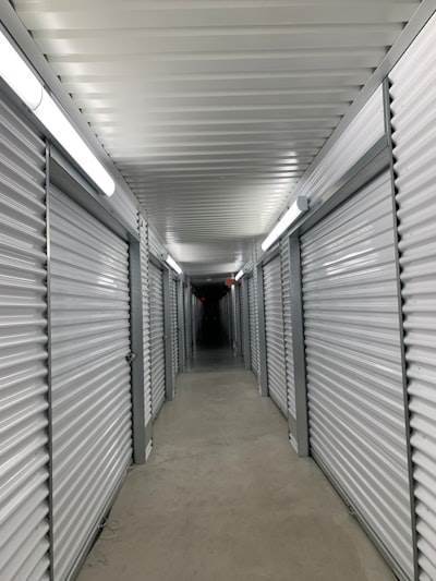 AWS Storage Gateway: Almacenamiento caché o almacenado? - Una guía completa para elegir el mejor servicio de AWS para tus necesidades de almacenamiento en la nube.