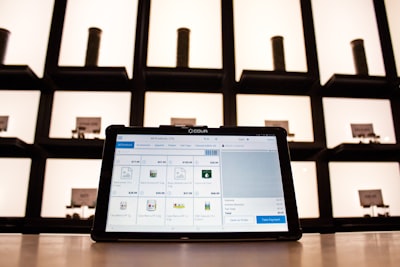 ¿Es posible desarrollar un portal para clientes de empresas compatible con dispositivos móviles?