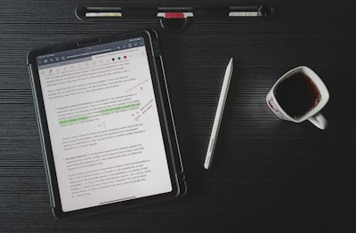 Razonamiento confiable de LLM a través de tareas