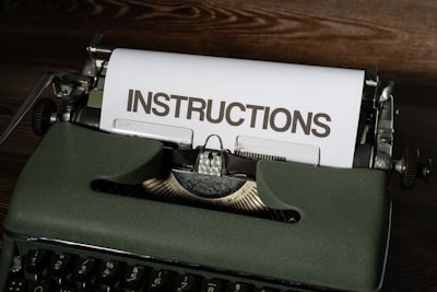 Sintonización de instrucciones de múltiples tareas para AudioLLM en árabe de baja calidad de recurso