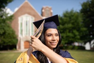 Optimized H2 for SEO:
"The Largest Scholarship and Innovation Program in America AI"
